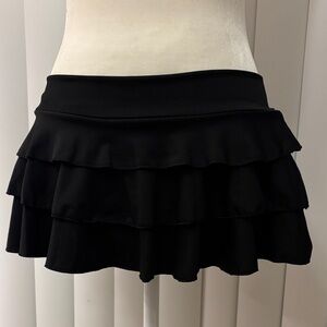 Chic Black Ruffled Mini Skirt